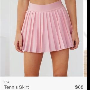Aritzia TNA tennis skort